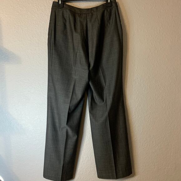 St. John Collection Light Weight, Straight Leg Dress Pants Sz 8 EUC - Picture 7 of 7